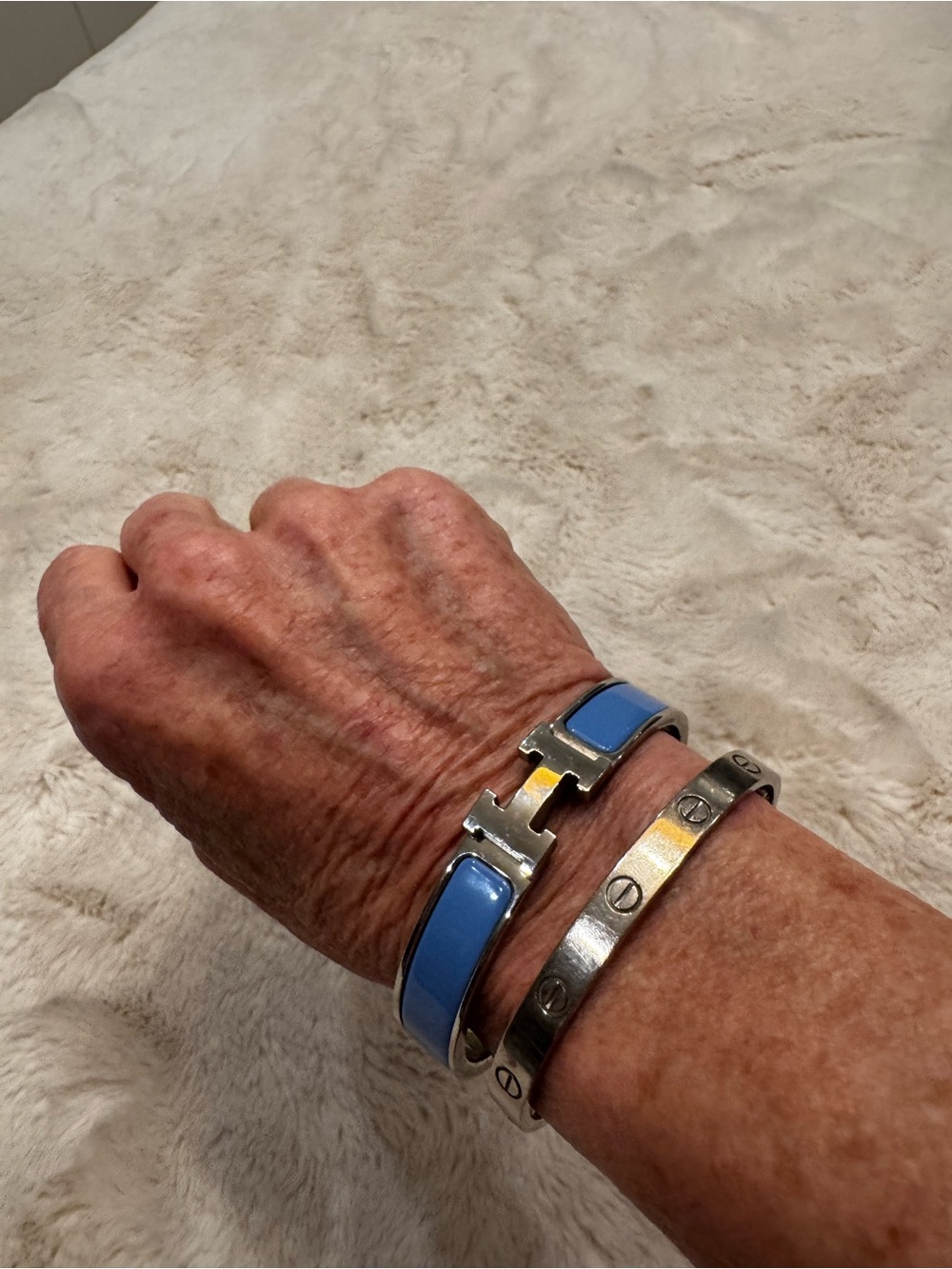 Hermes women’s Clic H Bracelet in blue and Silver, GM size with Hermes bag & box - Picture 6 of 10